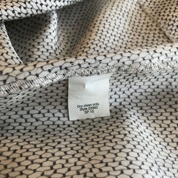 J.Crew Womens Silk Ruffle Blouse Size 12 Sleeveless Tank Hidden Button Placket - Picture 8 of 9